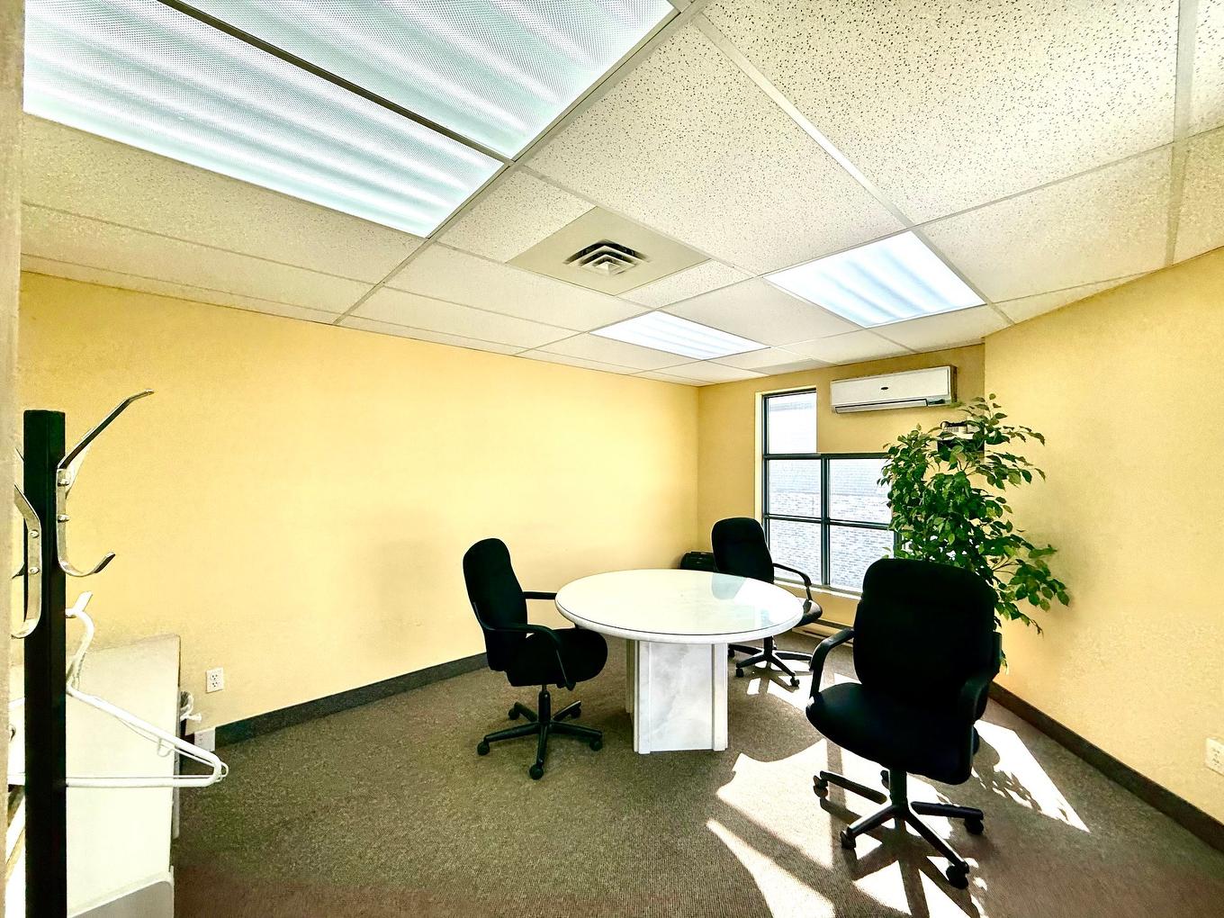Office - 4755 Mtée St-Hubert, Longueuil (Saint-Hubert), QC - Indoor