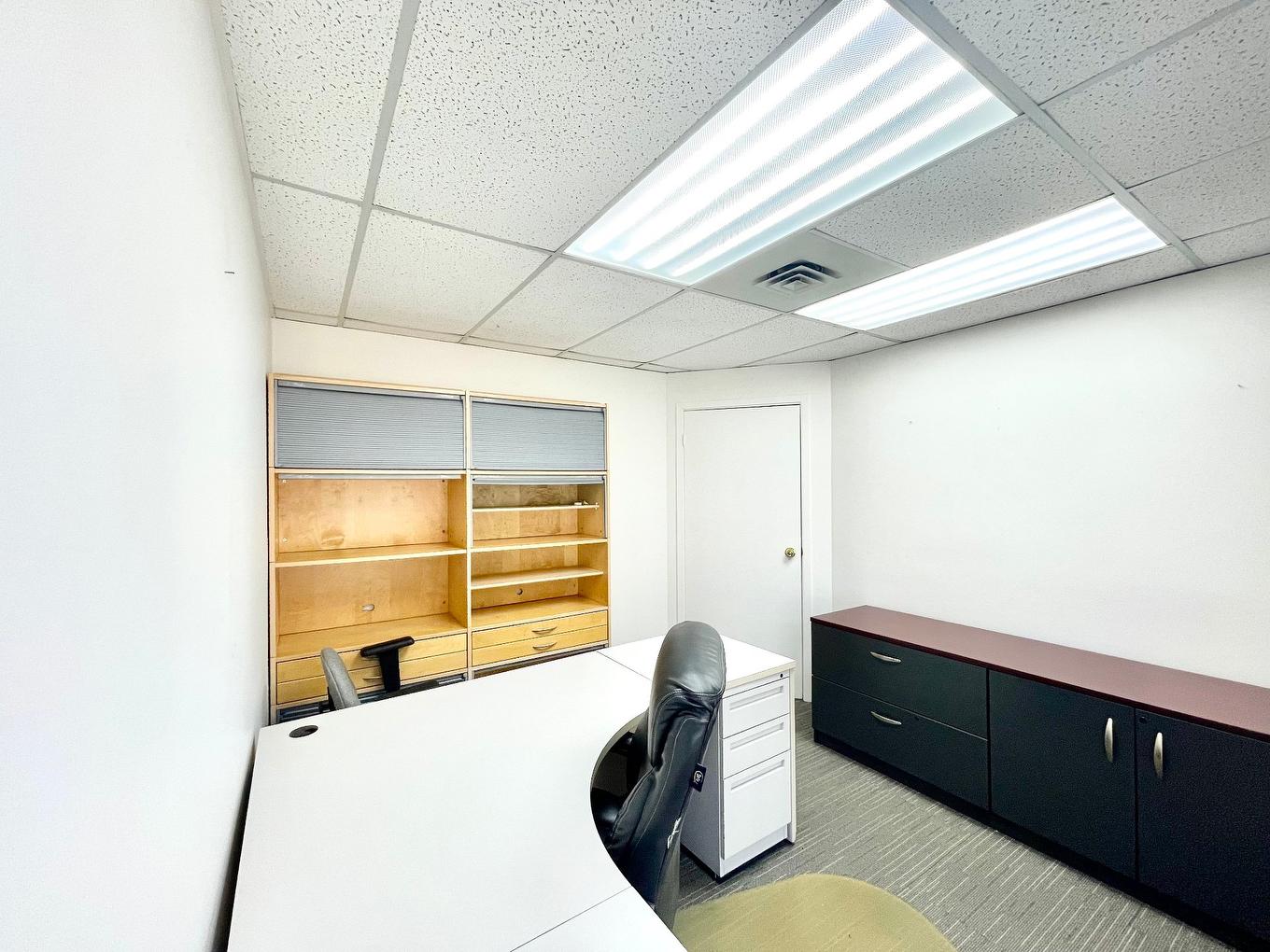 Office - 4755 Mtée St-Hubert, Longueuil (Saint-Hubert), QC - Indoor Photo Showing Office