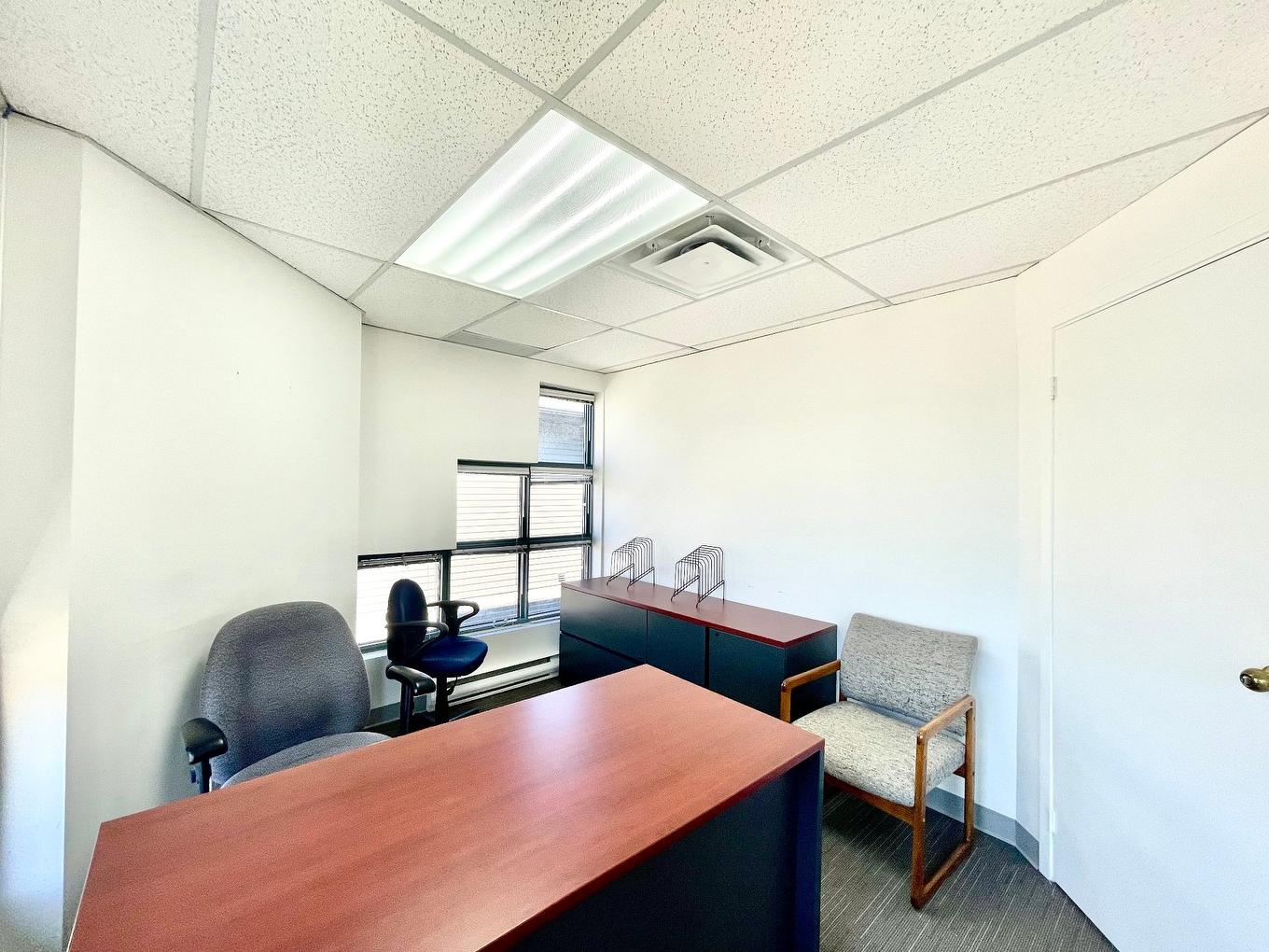 Office - 4755 Mtée St-Hubert, Longueuil (Saint-Hubert), QC - Indoor Photo Showing Office