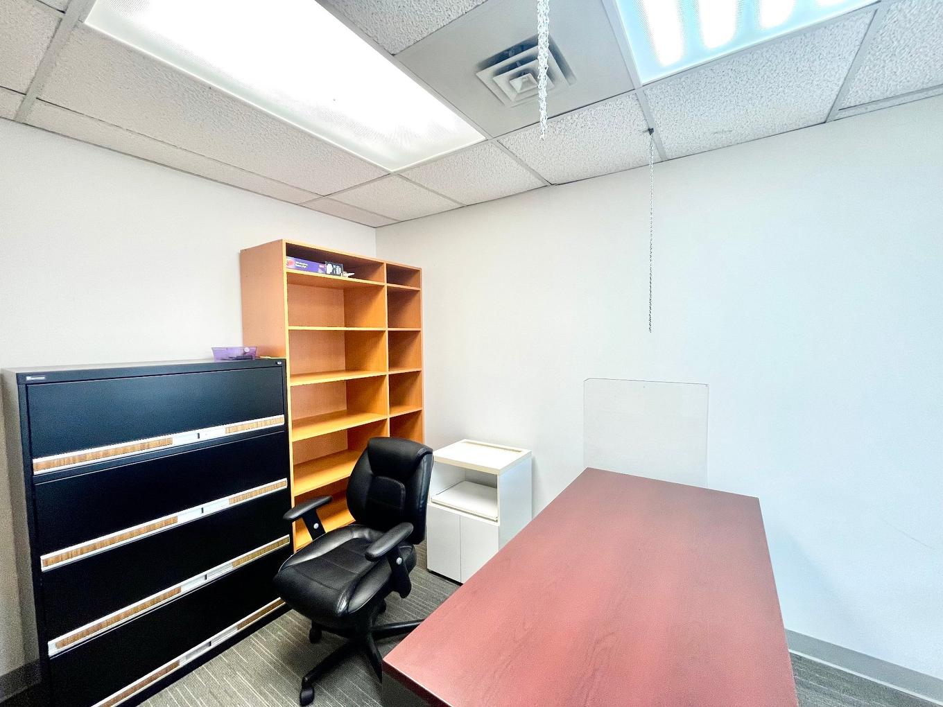 Office - 4755 Mtée St-Hubert, Longueuil (Saint-Hubert), QC - Indoor