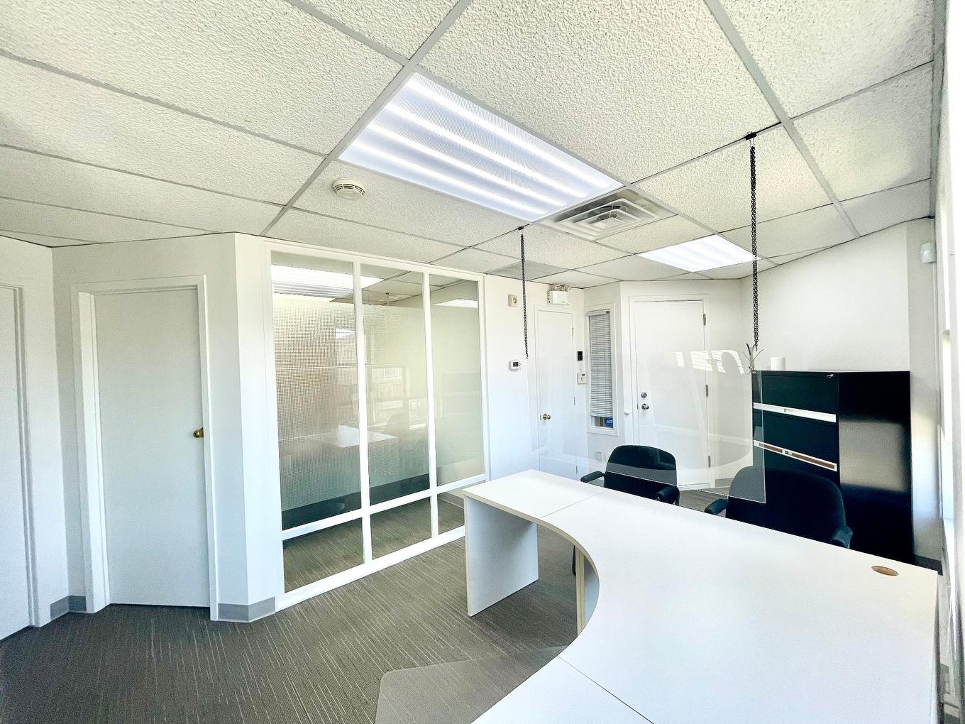 Office - 4755 Mtée St-Hubert, Longueuil (Saint-Hubert), QC - Indoor Photo Showing Other Room