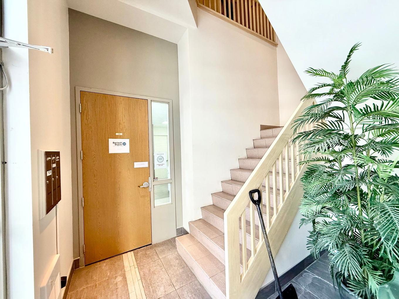 Hall - 4755 Mtée St-Hubert, Longueuil (Saint-Hubert), QC - Indoor Photo Showing Other Room