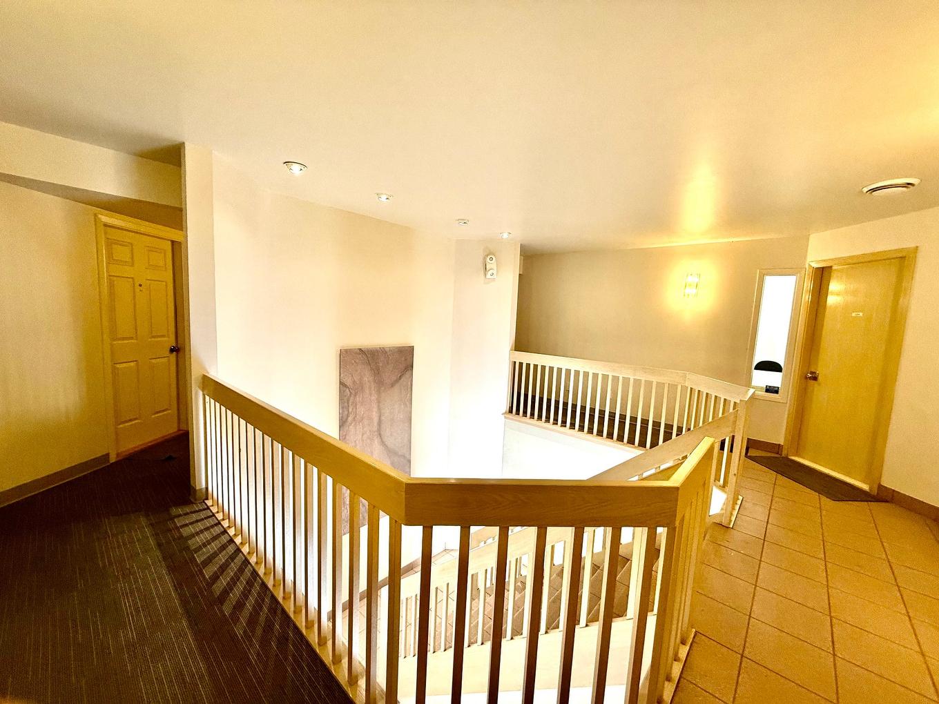 Hall - 4755 Mtée St-Hubert, Longueuil (Saint-Hubert), QC - Indoor Photo Showing Other Room