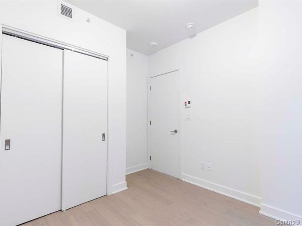 Bedroom - 1710-1020 Rue De La Montagne, Montréal (Ville-Marie), QC - Indoor Photo Showing Other Room