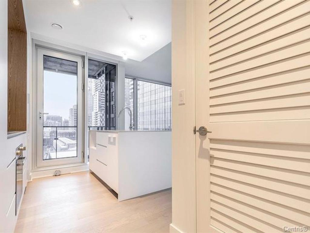 Kitchen - 1710-1020 Rue De La Montagne, Montréal (Ville-Marie), QC - Indoor Photo Showing Other Room