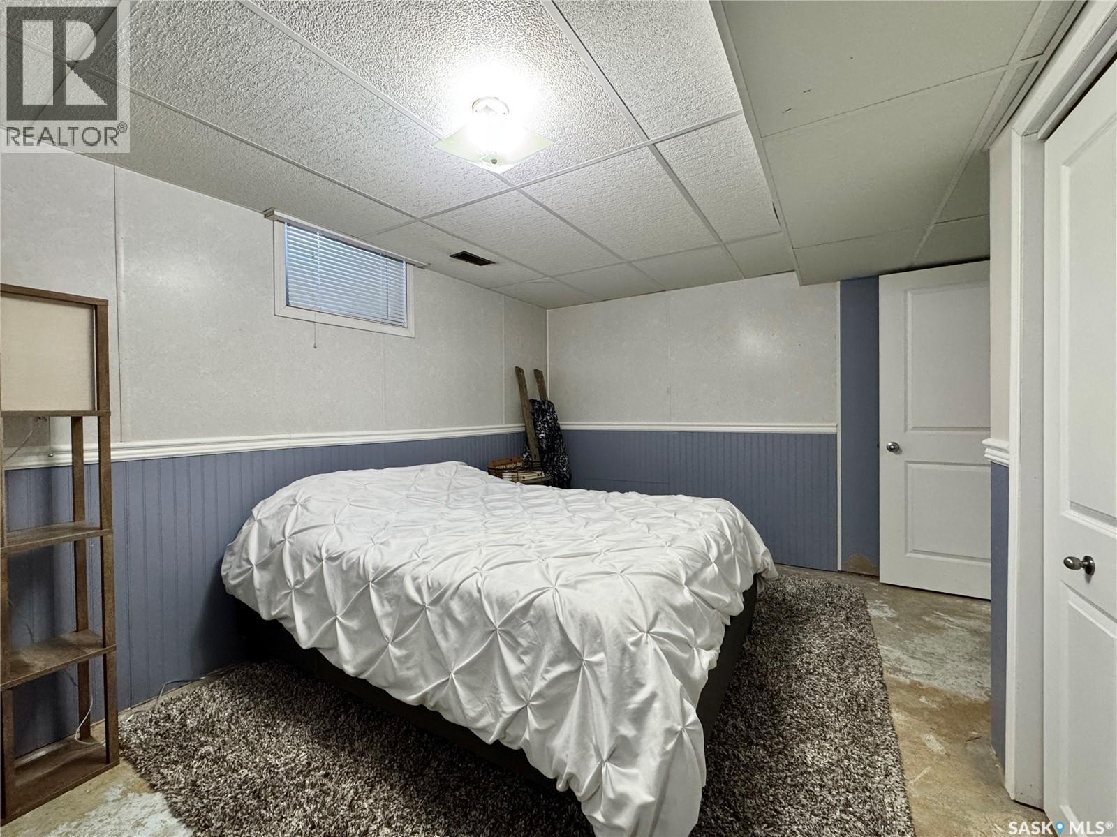 304 March Avenue E, Langenburg, SK - Indoor Photo Showing Bedroom