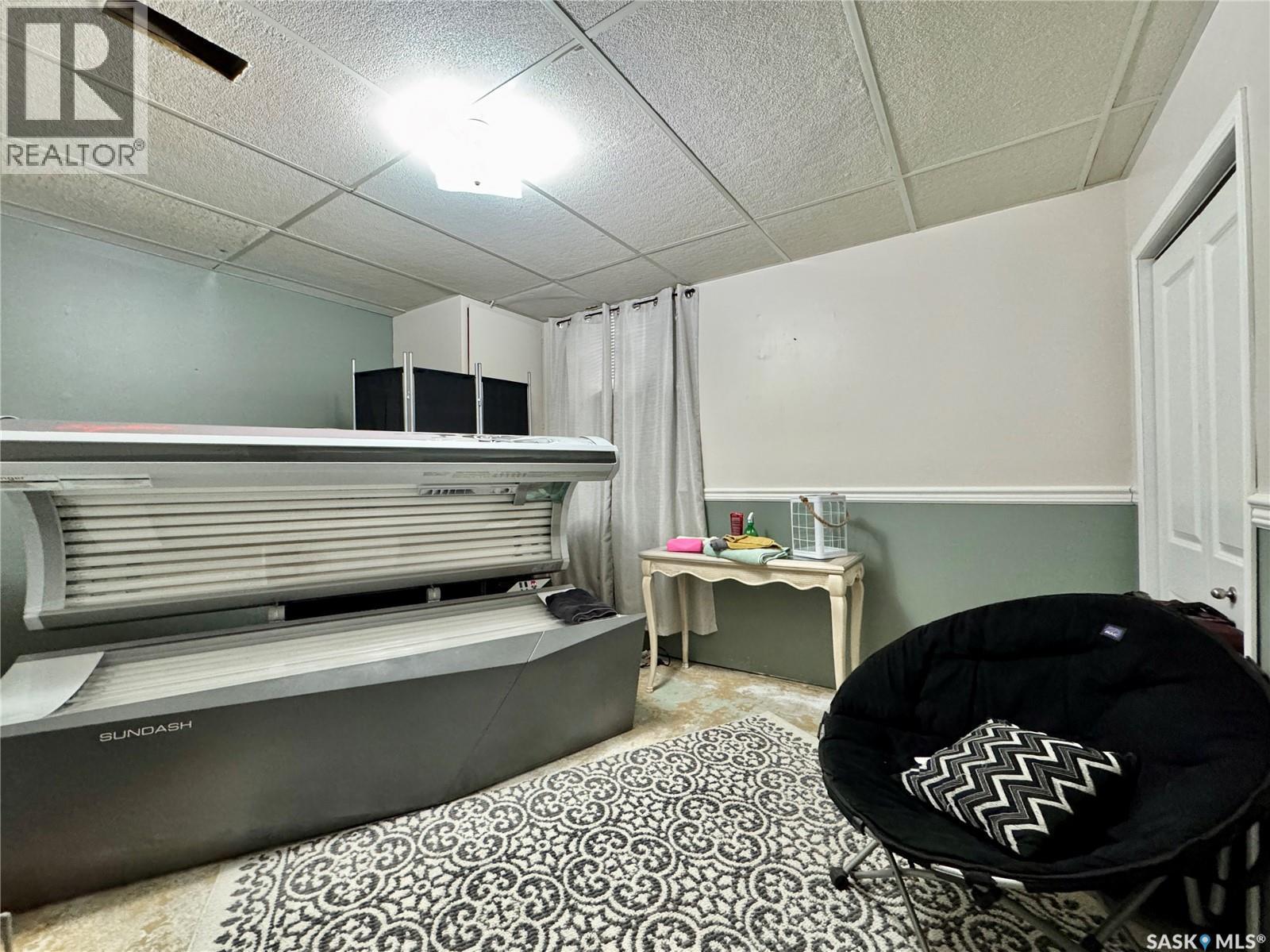 304 March Avenue E, Langenburg, SK - Indoor