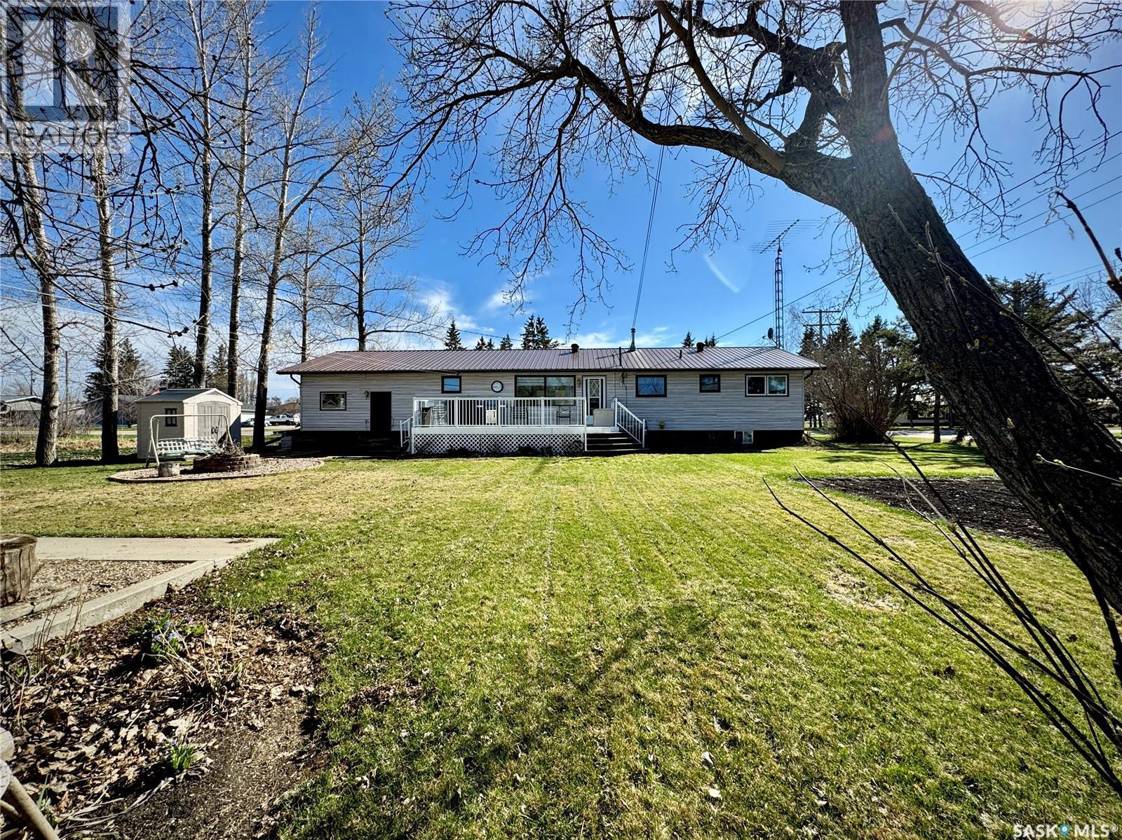 304 March Avenue E, Langenburg, SK - Outdoor