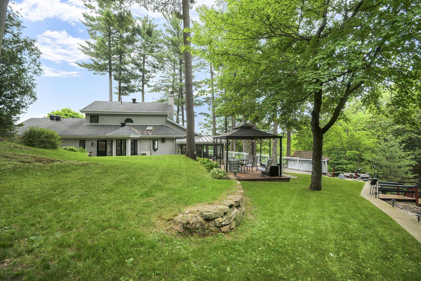 Cour - 11505 Ch. De La Rivière-Du-Nord, Mirabel, QC - Outdoor With Backyard