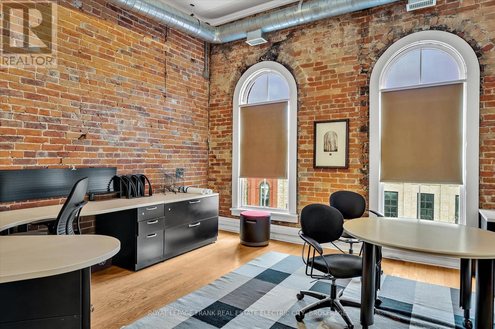 301 - 379 George Street N, Peterborough (Town Ward 3), ON