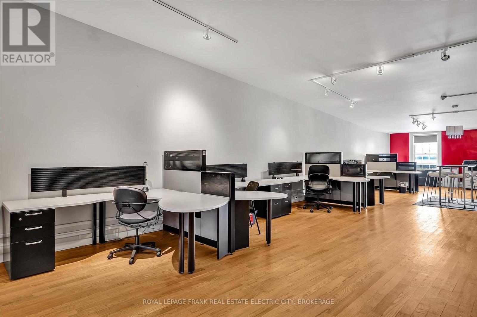 301 - 379 George Street N, Peterborough (Town Ward 3), ON