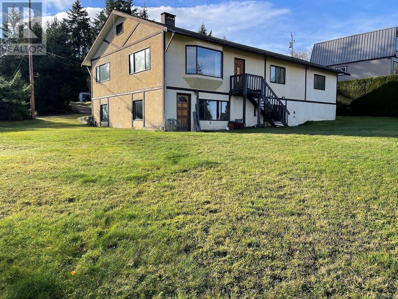 135 Sunningdale W Rd W, Qualicum Beach, BC - Outdoor