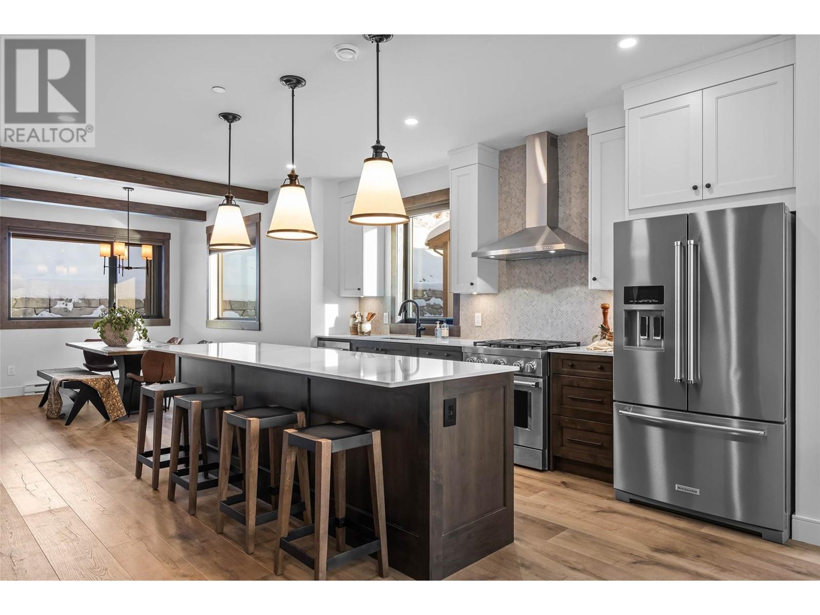 7000 Mcgillivray Lake Drive Unit# 12, Sun Peaks, BC - Indoor Photo Showing Kitchen With Upgraded Kitchen