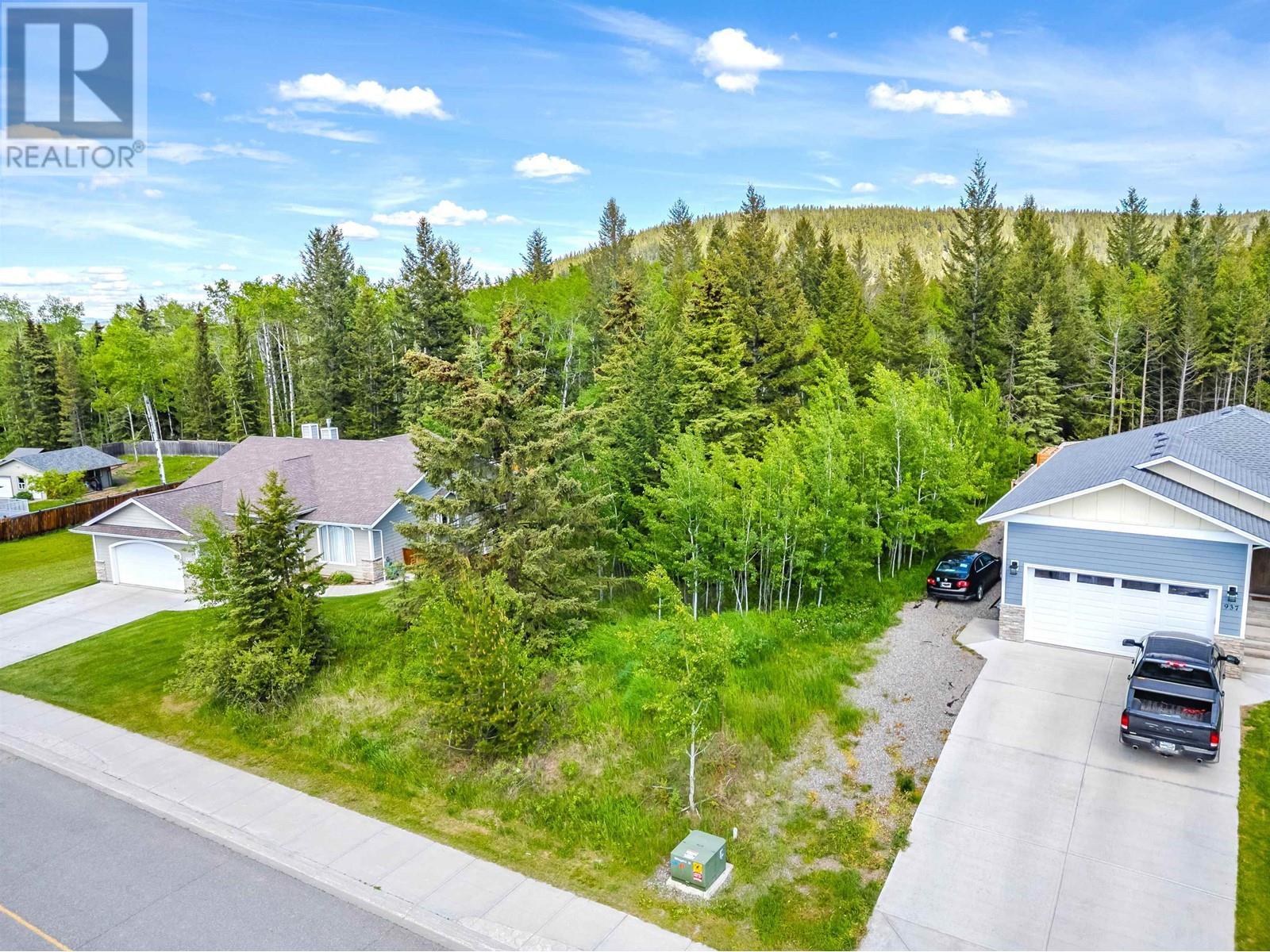 935 Fraser Avenue, 100 Mile House, BC