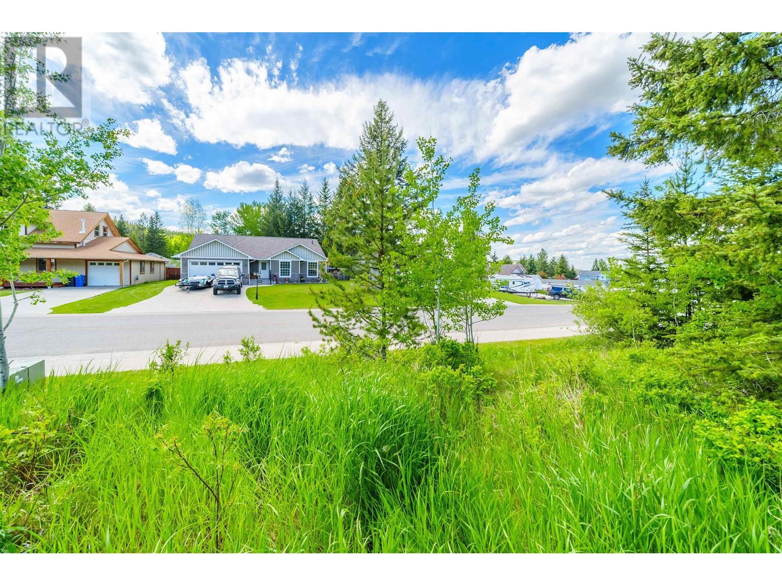 935 Fraser Avenue, 100 Mile House, BC