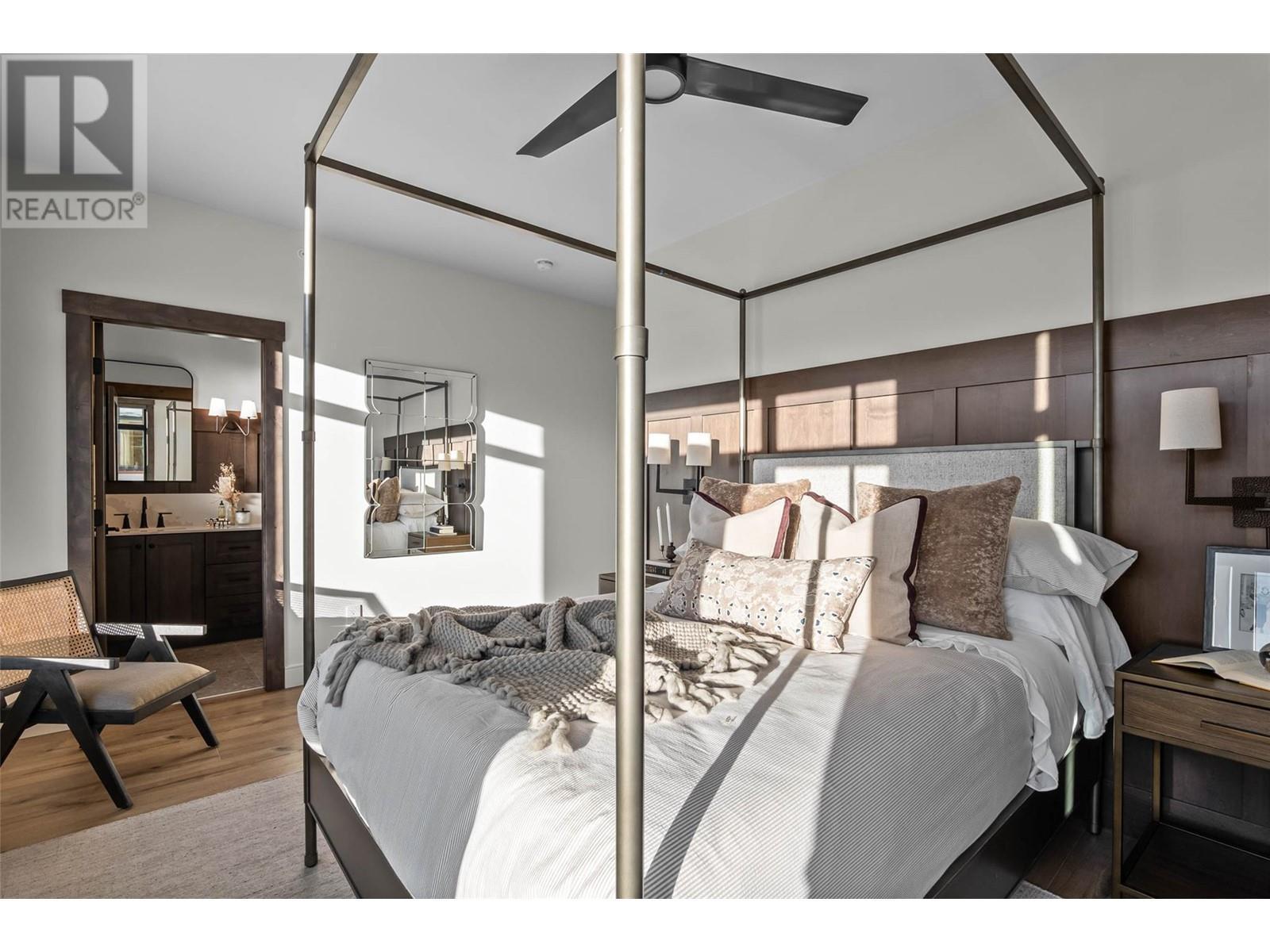 7000 Mcgillivray Lake Drive Unit# 11, Sun Peaks, BC - Indoor Photo Showing Bedroom