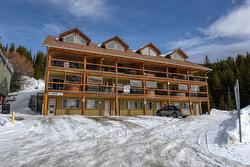 301-161 Clearview Crescent Apex Mountain, BC V2A 0E2