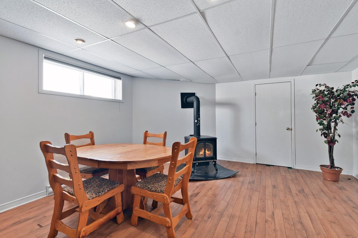 Salle familiale - 1224 Rue Christophe-Colomb, Repentigny (Repentigny), QC - Indoor Photo Showing Dining Room
