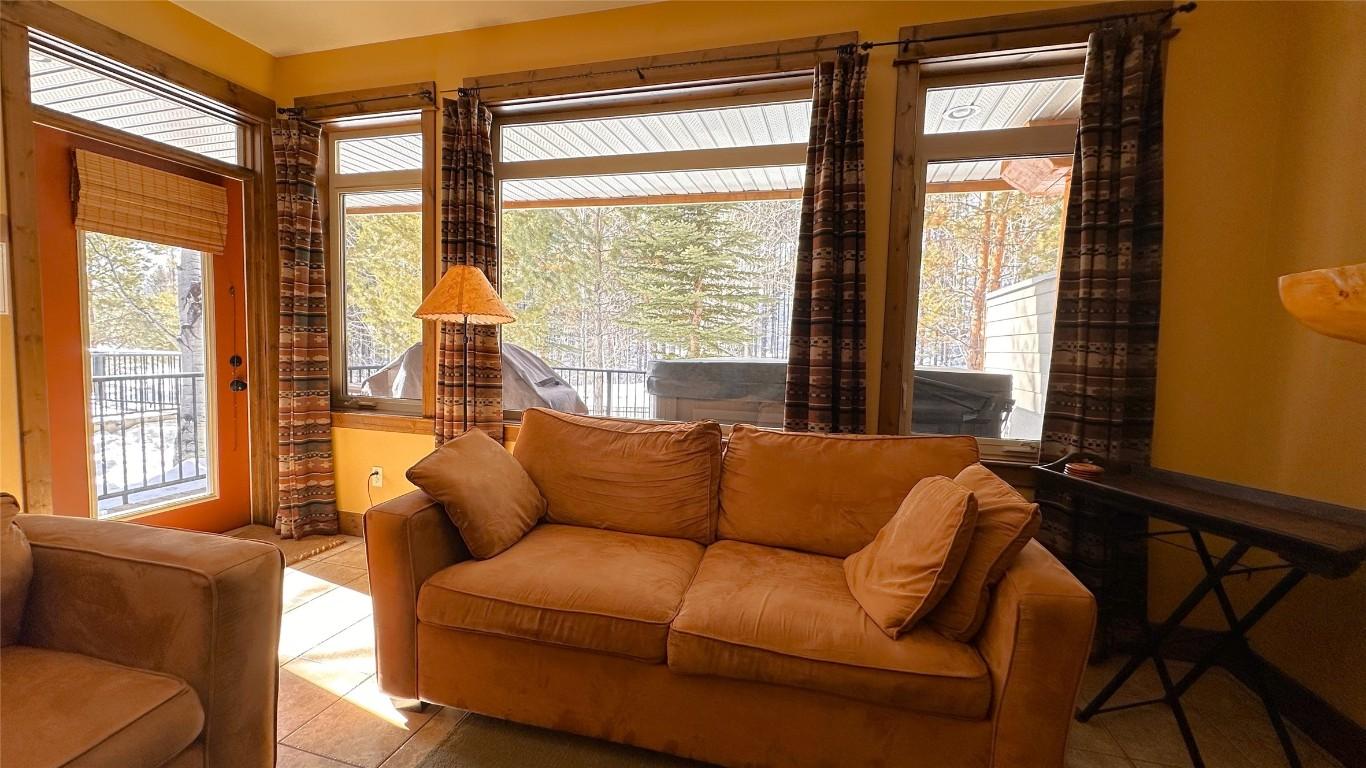 M4-D-1351 Gerry Sorensen Way, Kimberley, BC - Indoor Photo Showing Living Room