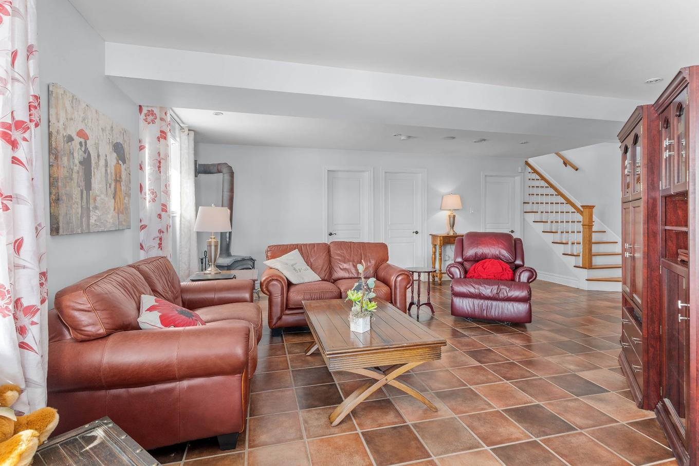 Family room - 1435 Rue St-Jean-Baptiste, Saint-Roch-De-Richelieu, QC - Indoor Photo Showing Living Room