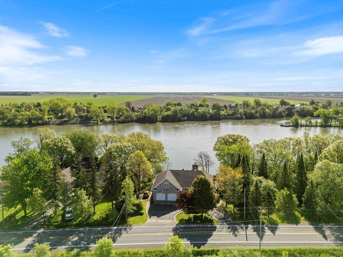 Aerial photo - 1435 Rue St-Jean-Baptiste, Saint-Roch-De-Richelieu, QC - Outdoor With Body Of Water With View