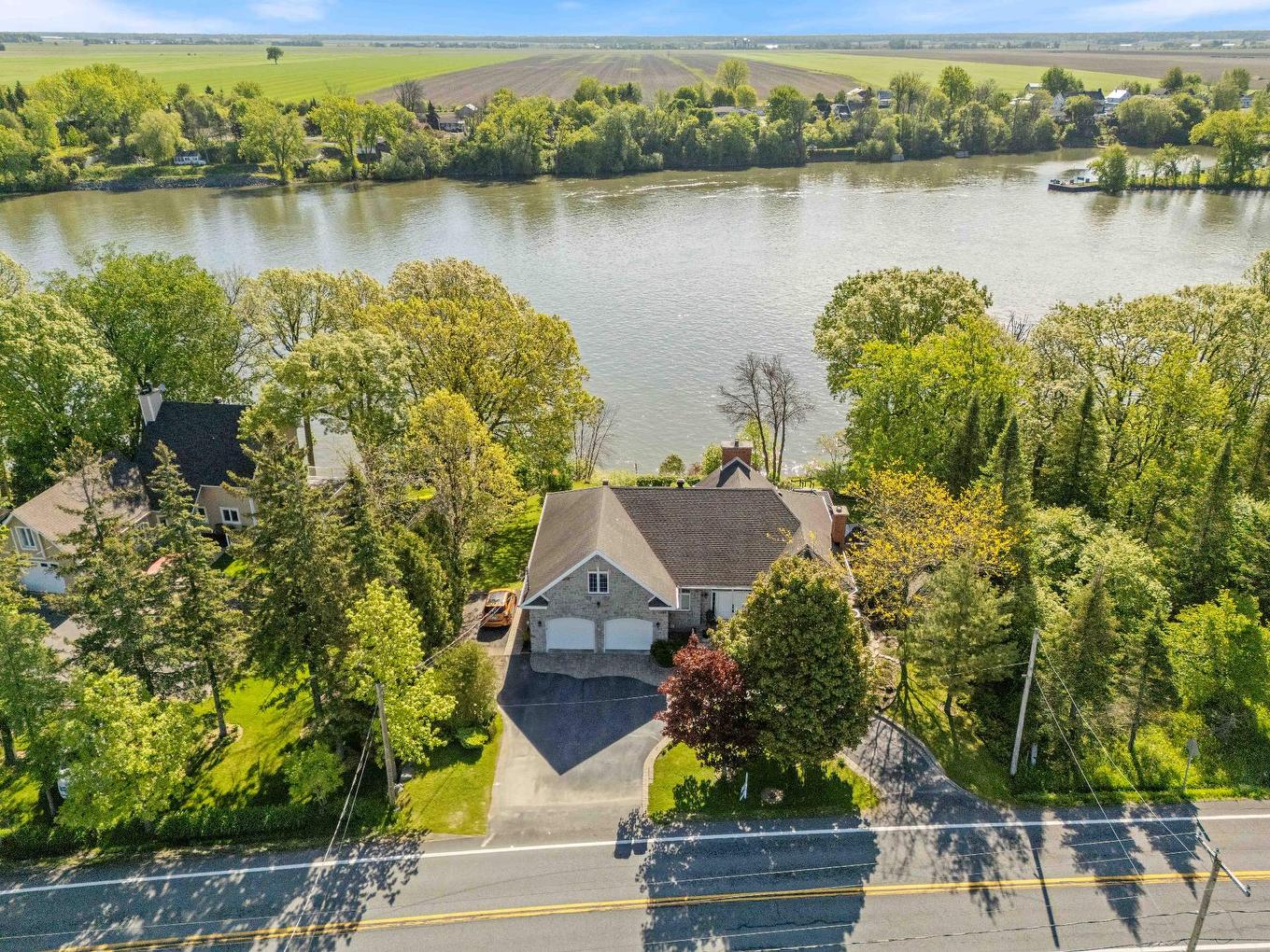 Aerial photo - 1435 Rue St-Jean-Baptiste, Saint-Roch-De-Richelieu, QC - Outdoor With Body Of Water With View