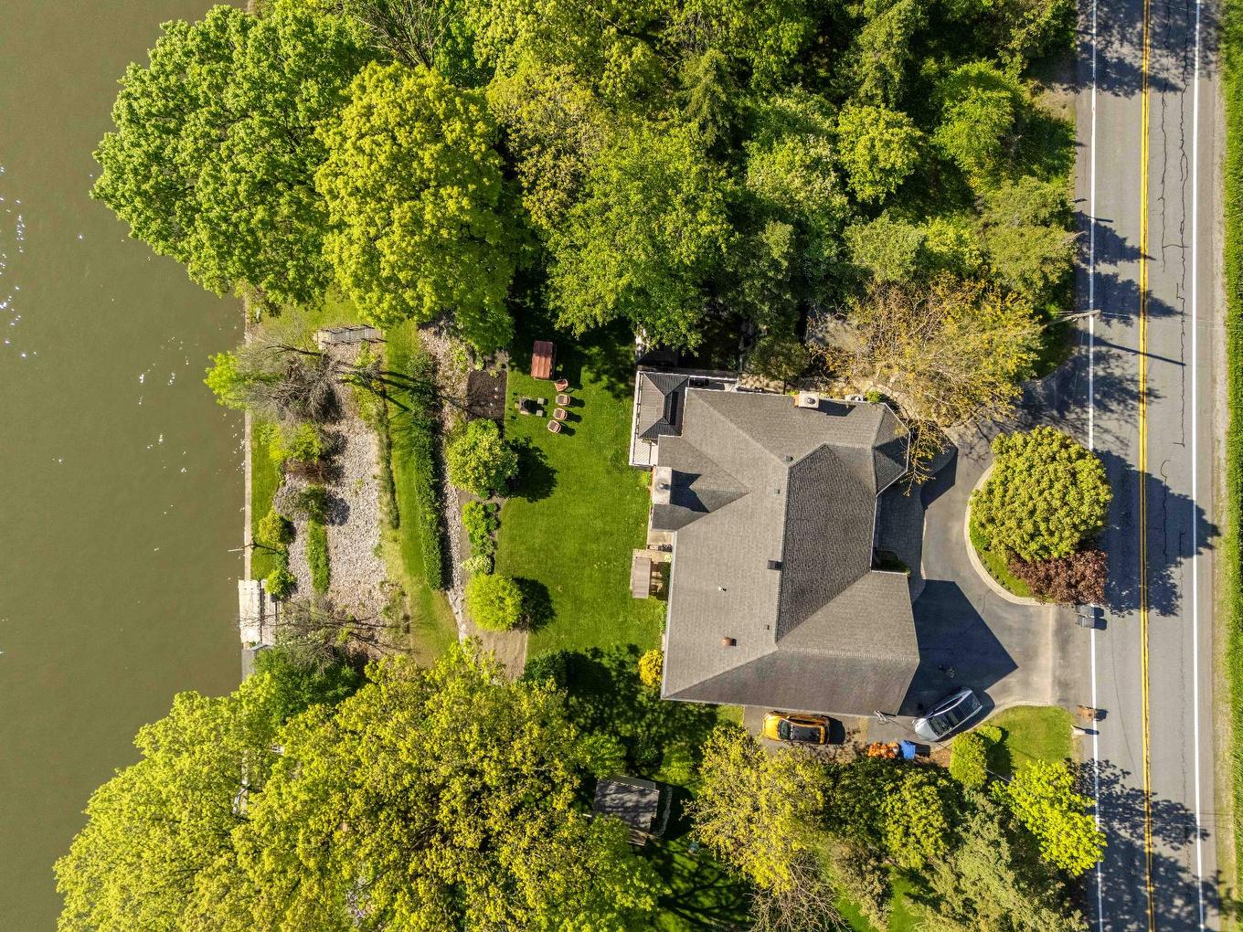 Aerial photo - 1435 Rue St-Jean-Baptiste, Saint-Roch-De-Richelieu, QC - Outdoor With Body Of Water With View