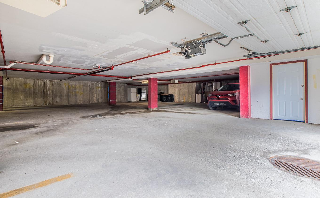 Garage - 103-16729 Boul. De Pierrefonds, Montréal (Pierrefonds-Roxboro), QC - Indoor Photo Showing Garage