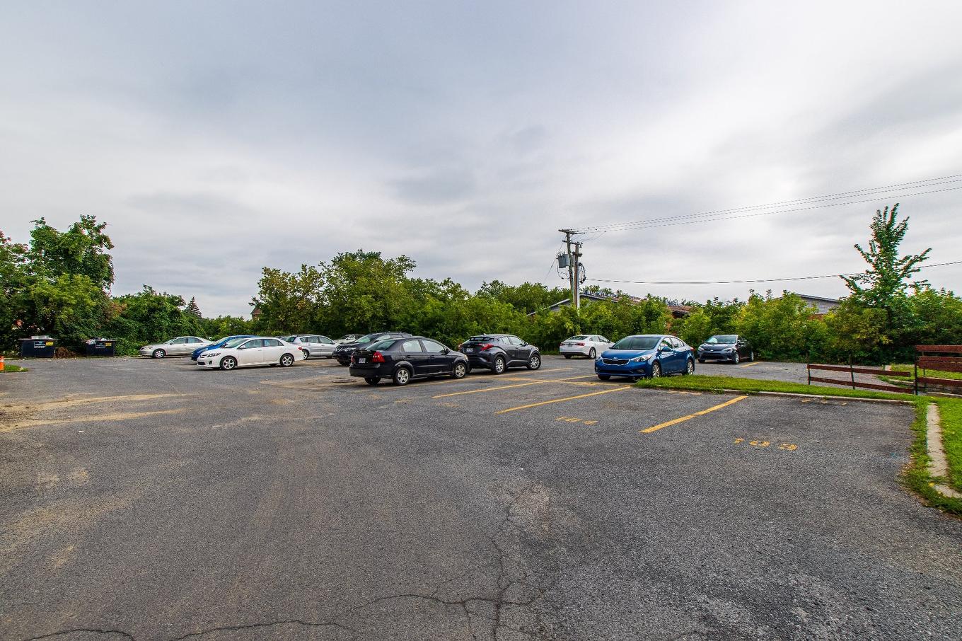 Parking - 103-16729 Boul. De Pierrefonds, Montréal (Pierrefonds-Roxboro), QC - Outdoor With View