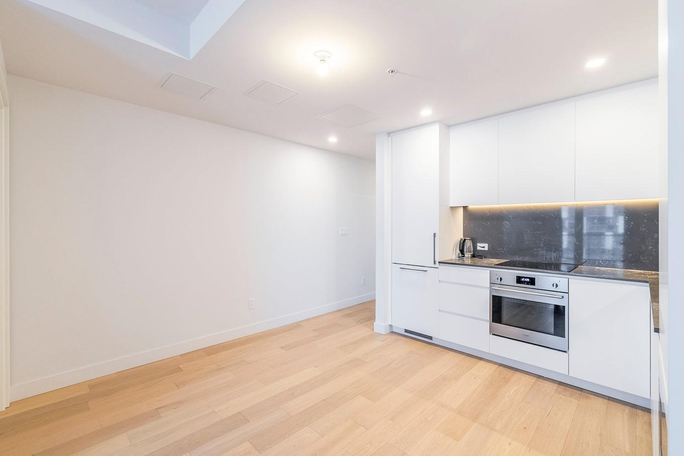 Kitchen - 2501-1500 Boul. René-Lévesque O., Montréal (Ville-Marie), QC - Indoor Photo Showing Kitchen