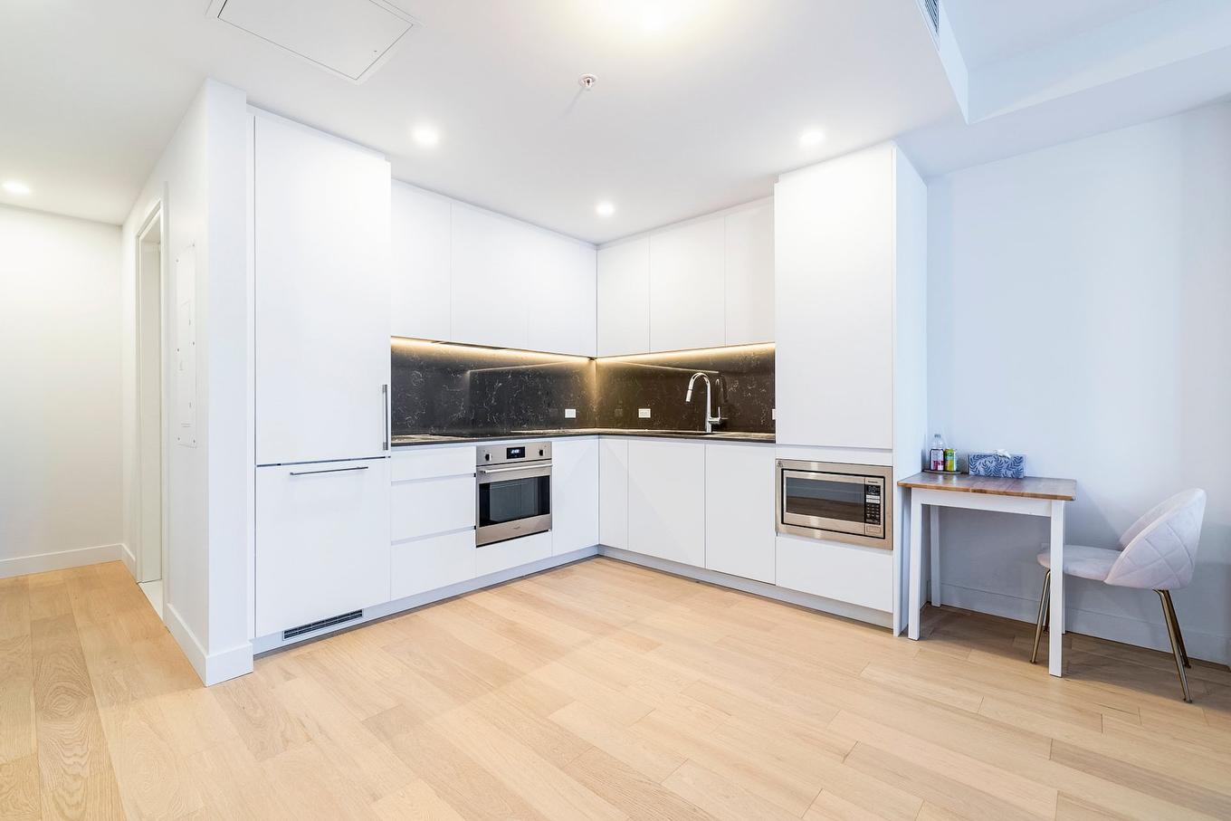 Kitchen - 2501-1500 Boul. René-Lévesque O., Montréal (Ville-Marie), QC - Indoor