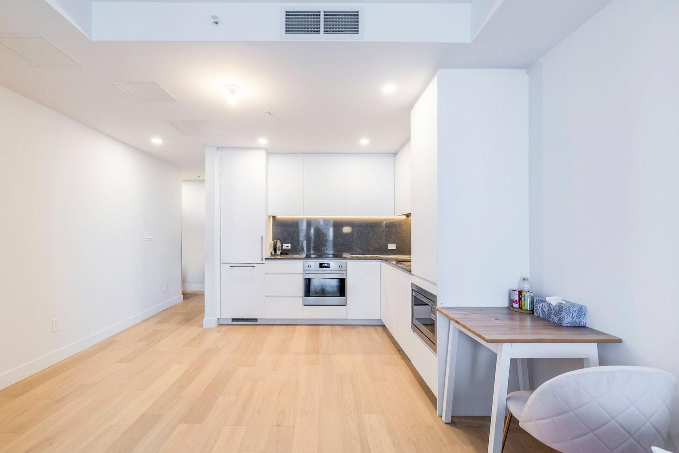 Kitchen - 2501-1500 Boul. René-Lévesque O., Montréal (Ville-Marie), QC - Indoor Photo Showing Kitchen