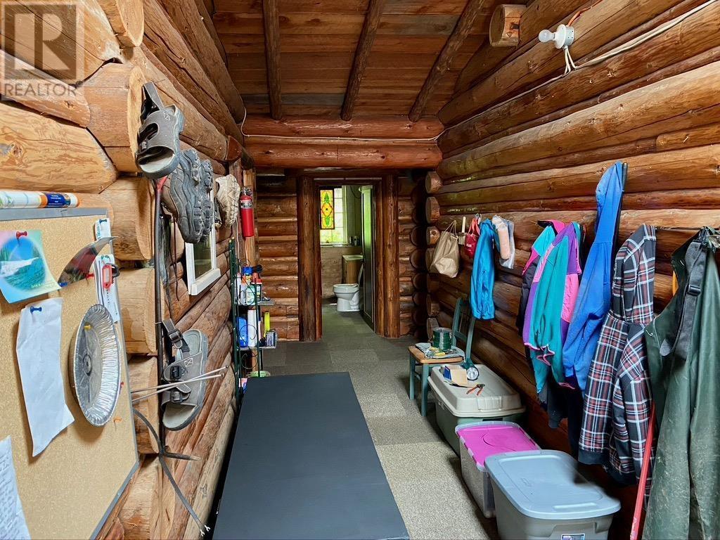 Dl 2744 Mahood Lake Road, 100 Mile House, BC - Indoor