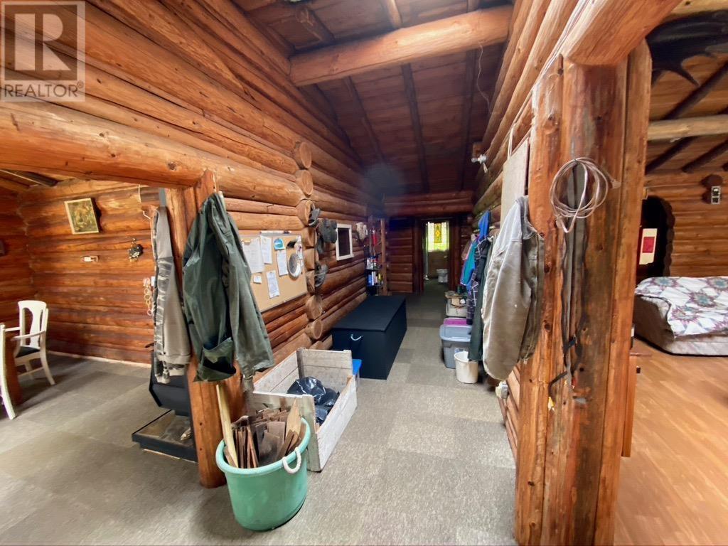 Dl 2744 Mahood Lake Road, 100 Mile House, BC - Indoor