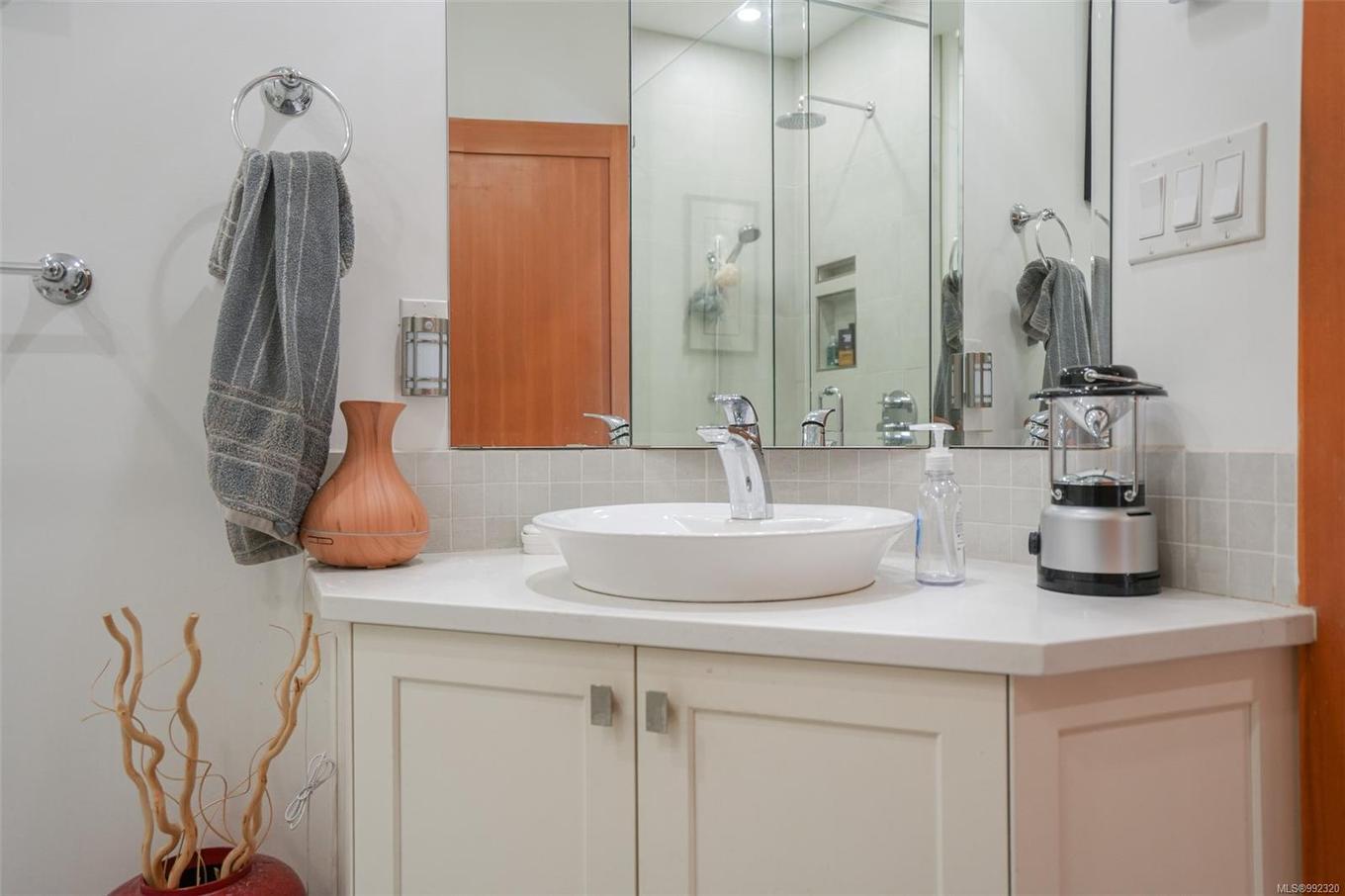 300 Main St, Tofino, BC