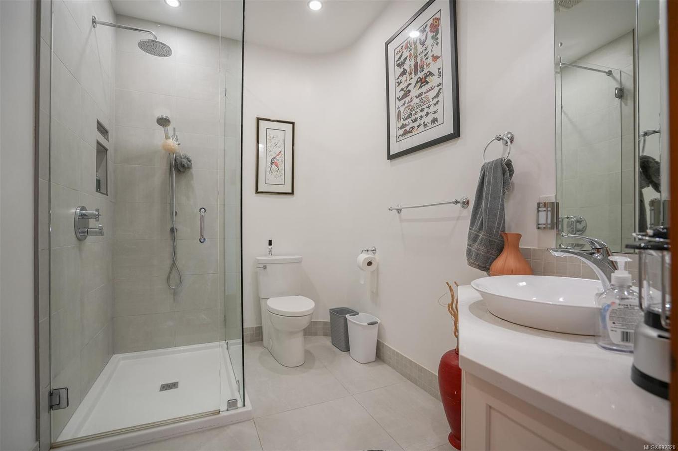 300 Main St, Tofino, BC