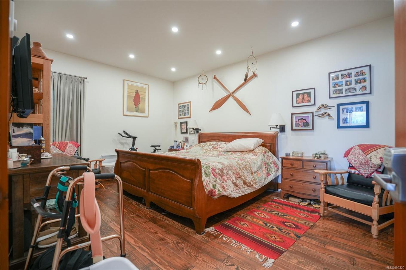 300 Main St, Tofino, BC