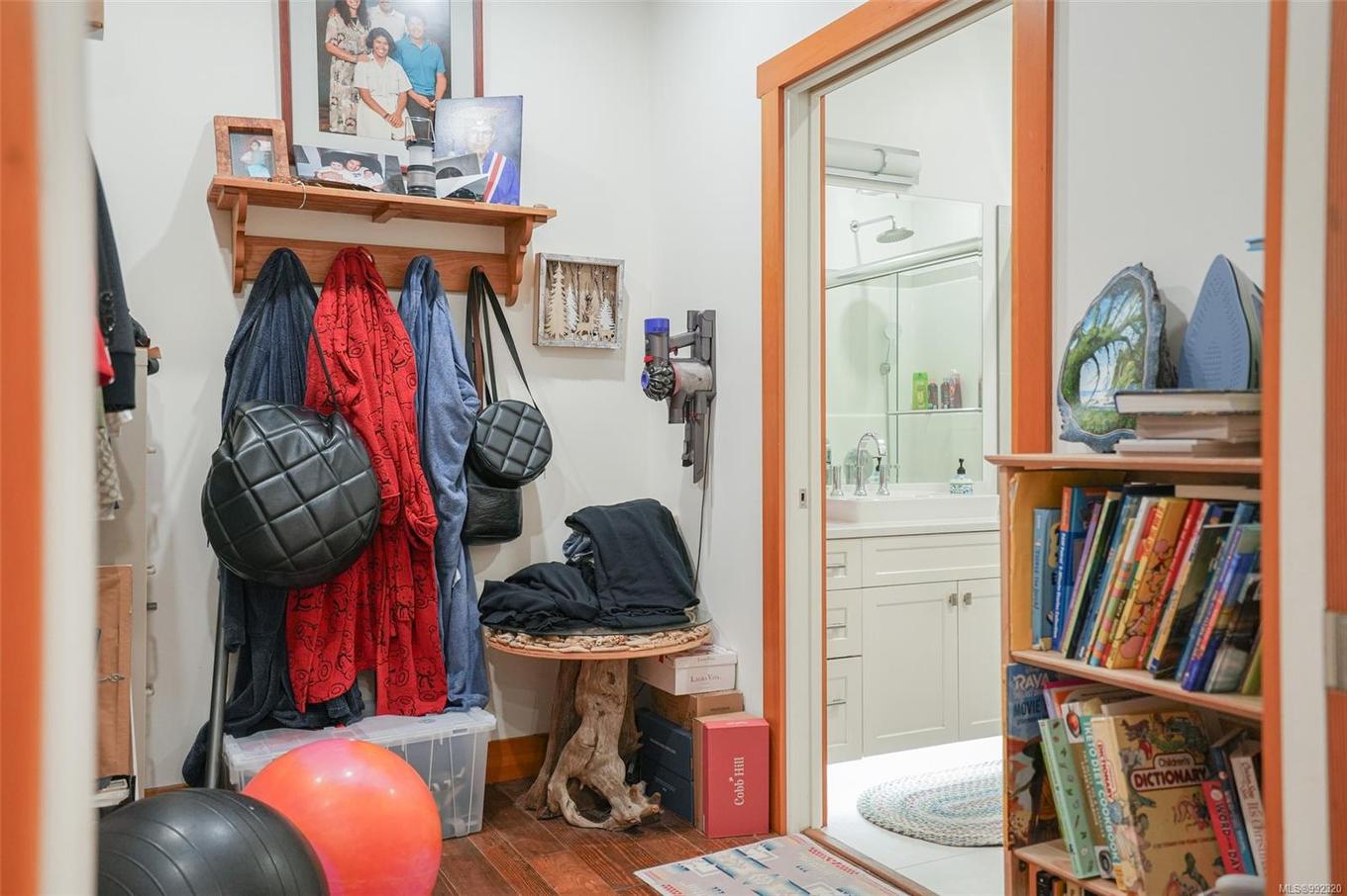 300 Main St, Tofino, BC