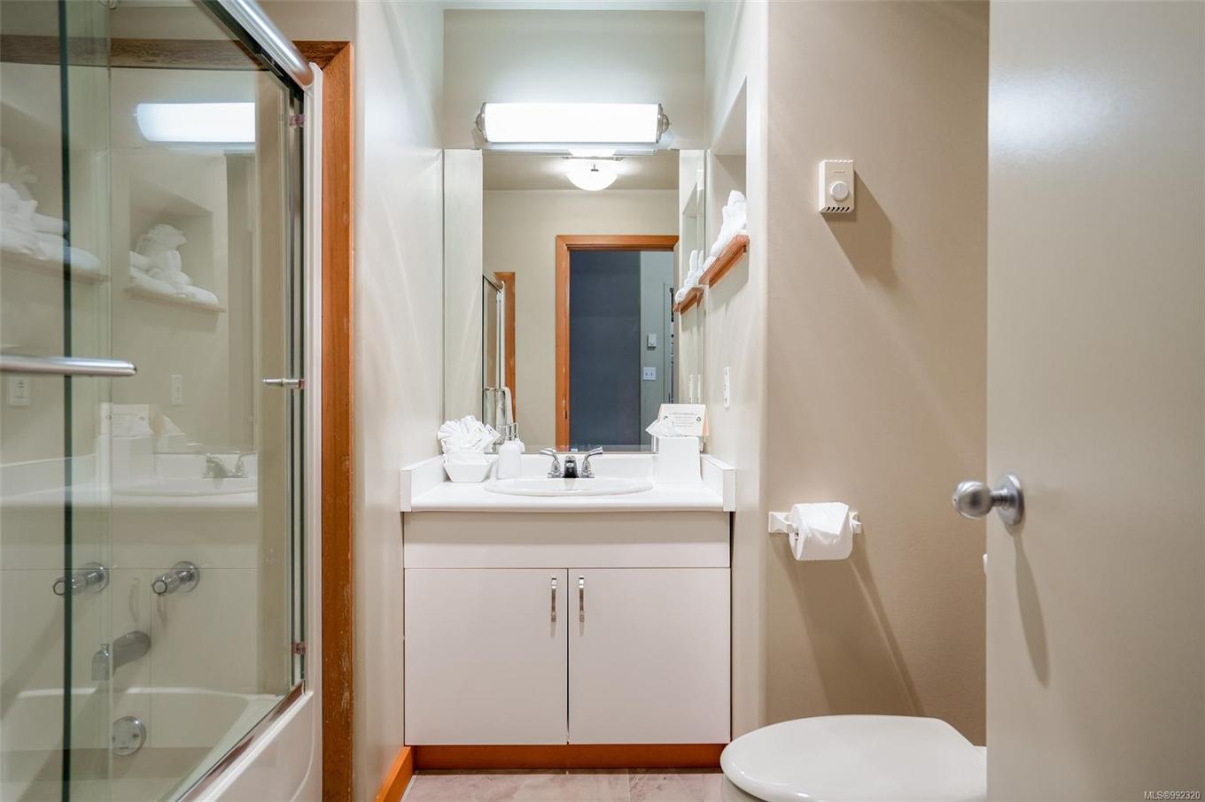 300 Main St, Tofino, BC