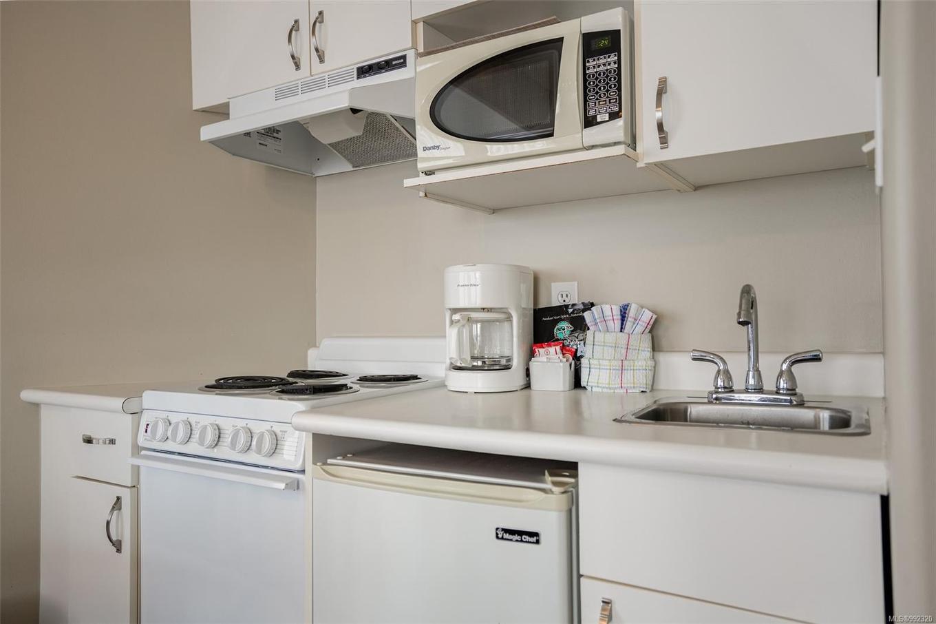 300 Main St, Tofino, BC