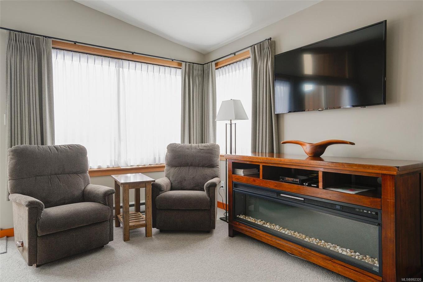 300 Main St, Tofino, BC