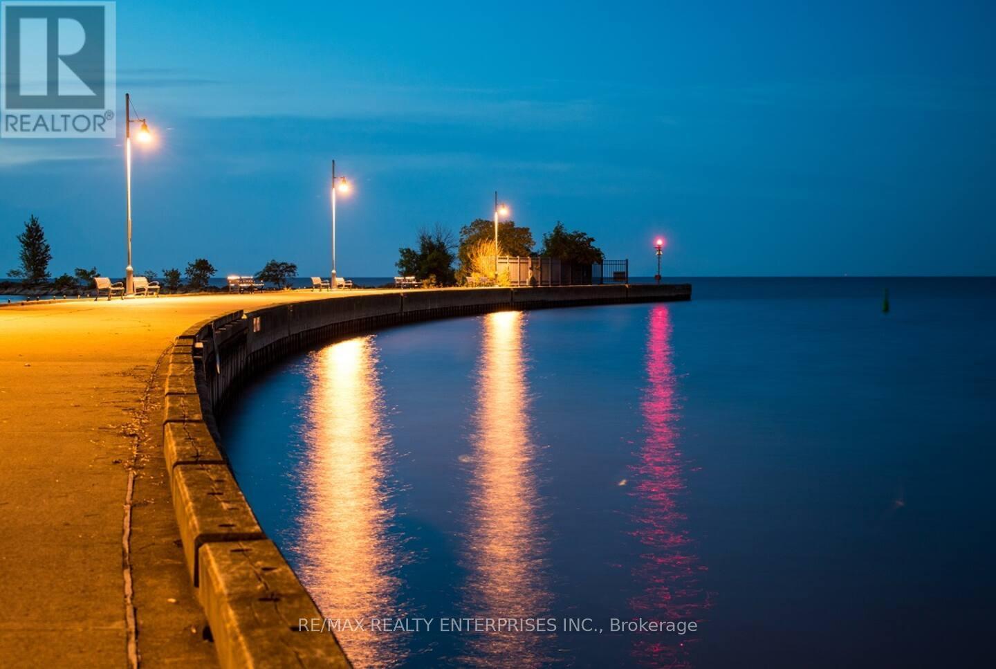 297 Lakeshore Road E, Mississauga, ON