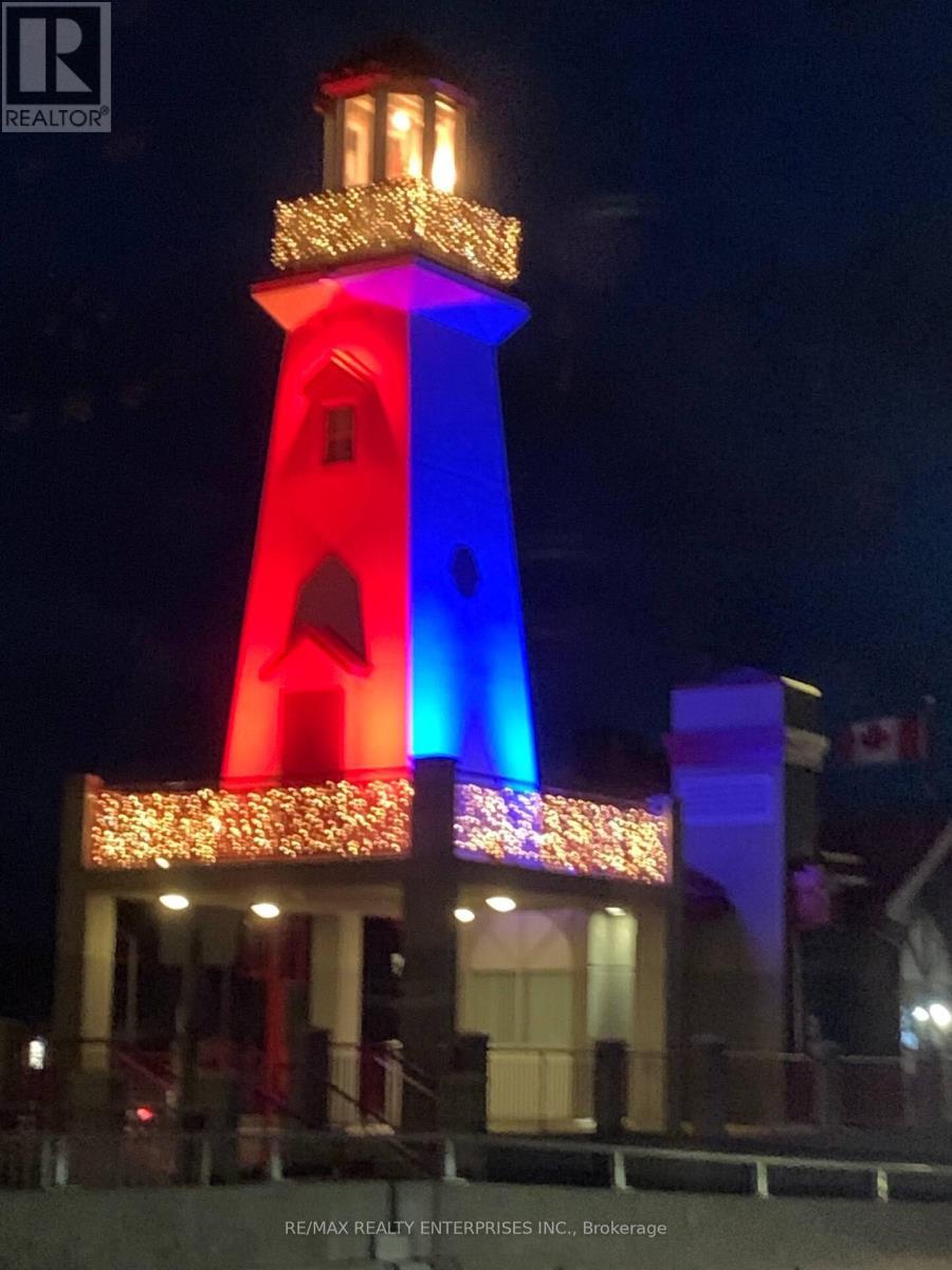 297 Lakeshore Road E, Mississauga, ON