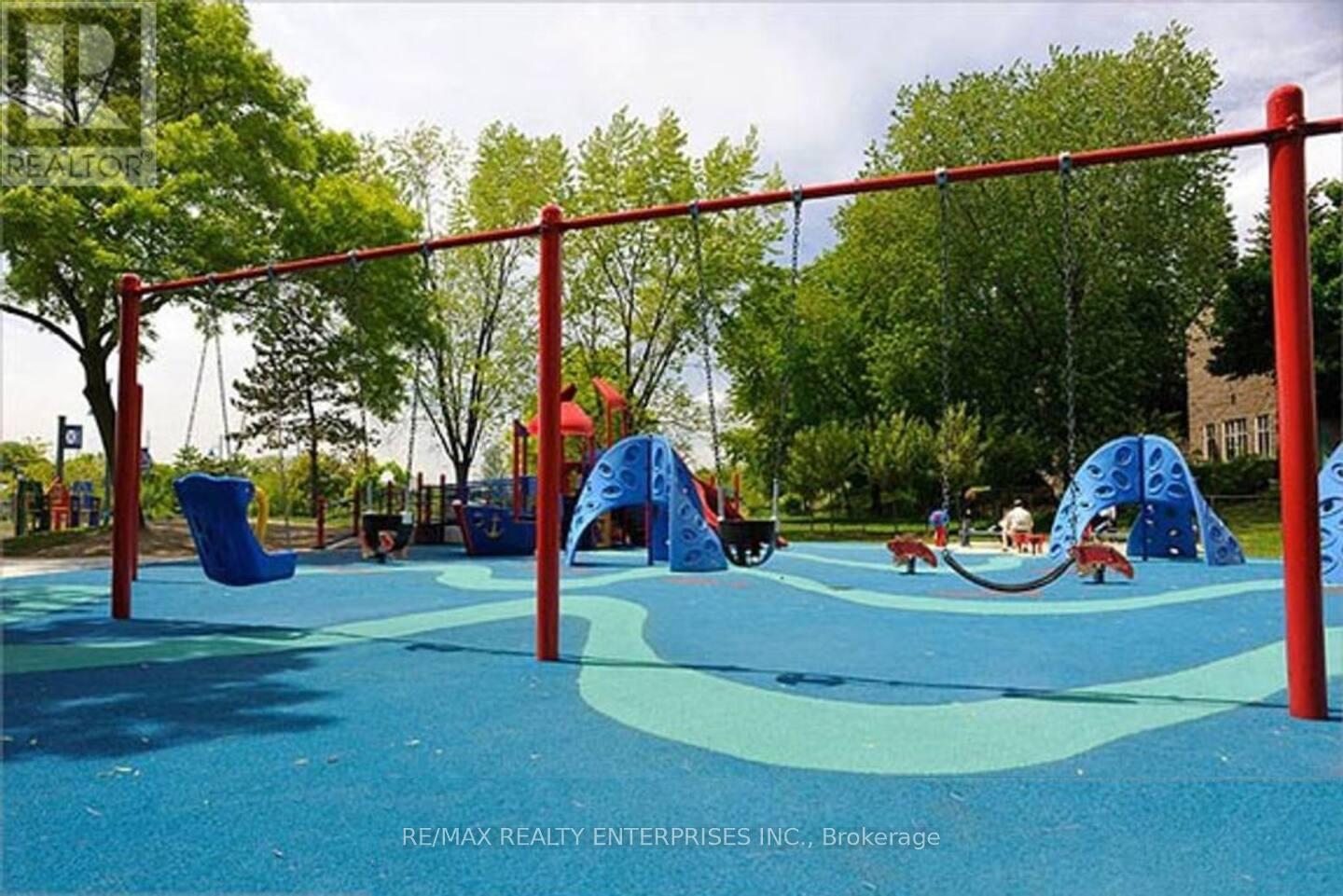 297 Lakeshore Road E, Mississauga, ON