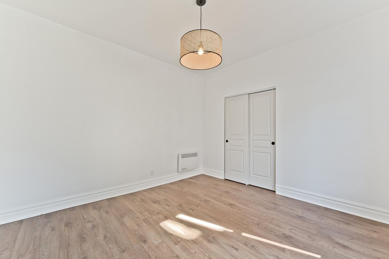 Chambre à coucher - 1056 Rue St-Louis, Sherbrooke (Les Nations), QC - Indoor Photo Showing Other Room