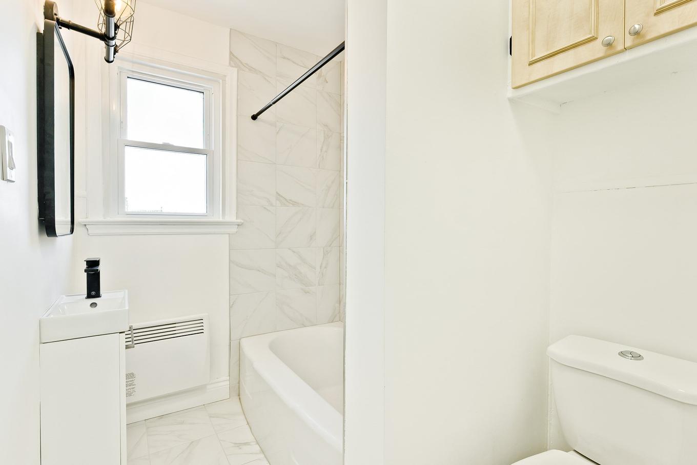 Salle de bains - 1056 Rue St-Louis, Sherbrooke (Les Nations), QC - Indoor Photo Showing Bathroom