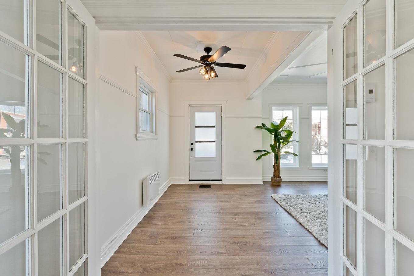 Hall d'entrée - 1056 Rue St-Louis, Sherbrooke (Les Nations), QC - Indoor Photo Showing Other Room