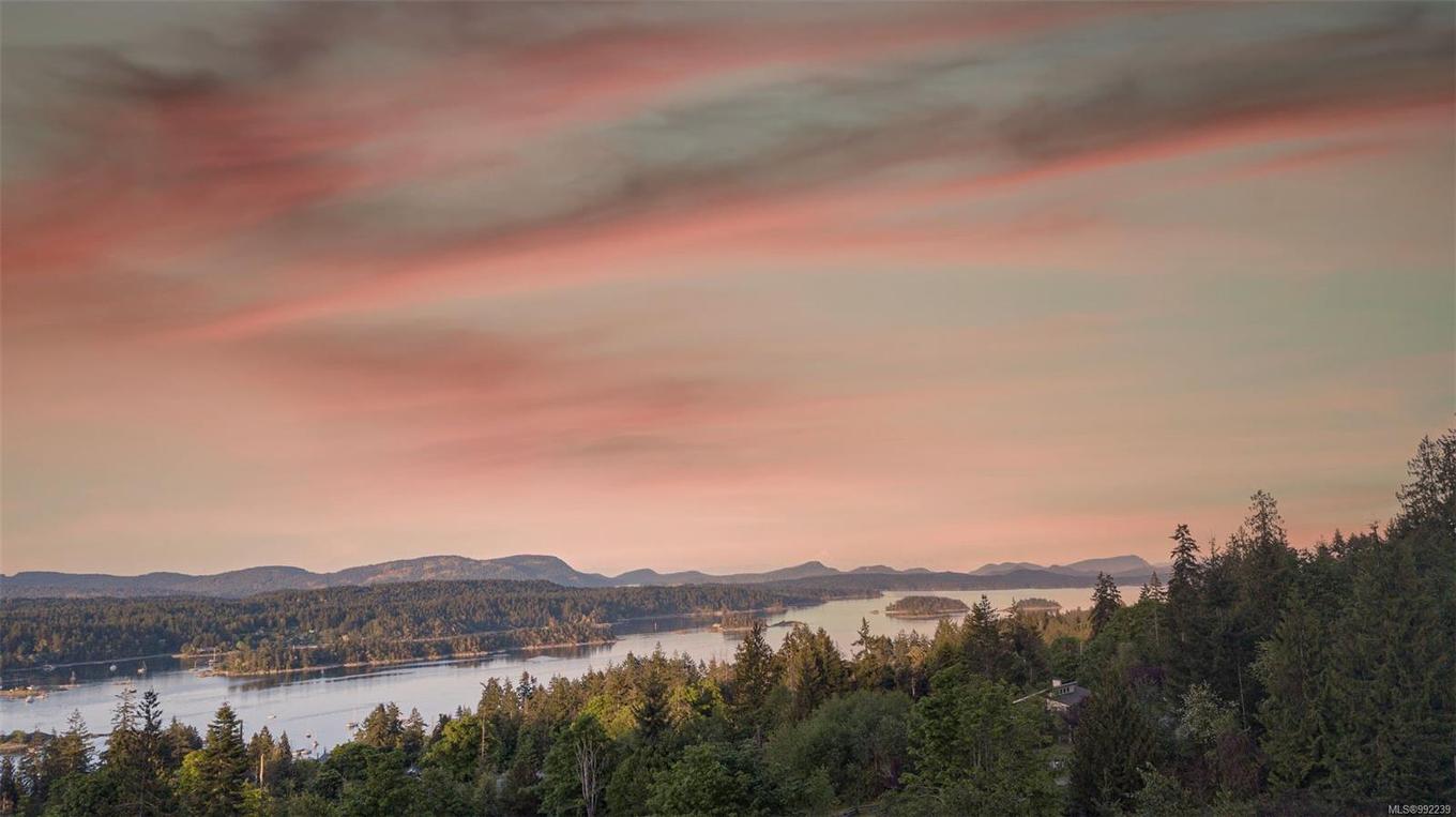 125 Bishops Walk Rd, Salt Spring, BC