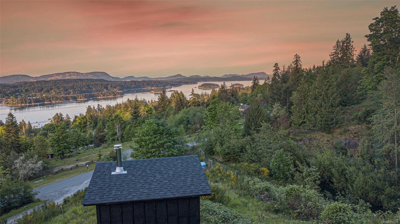 125 Bishops Walk Rd, Salt Spring, BC