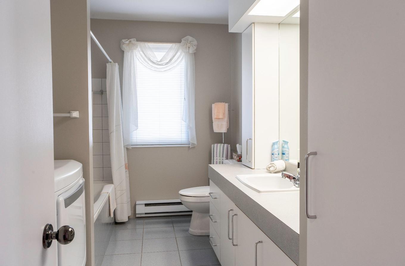 Salle de bains - 1080 1Re Allée, Drummondville, QC - Indoor Photo Showing Bathroom